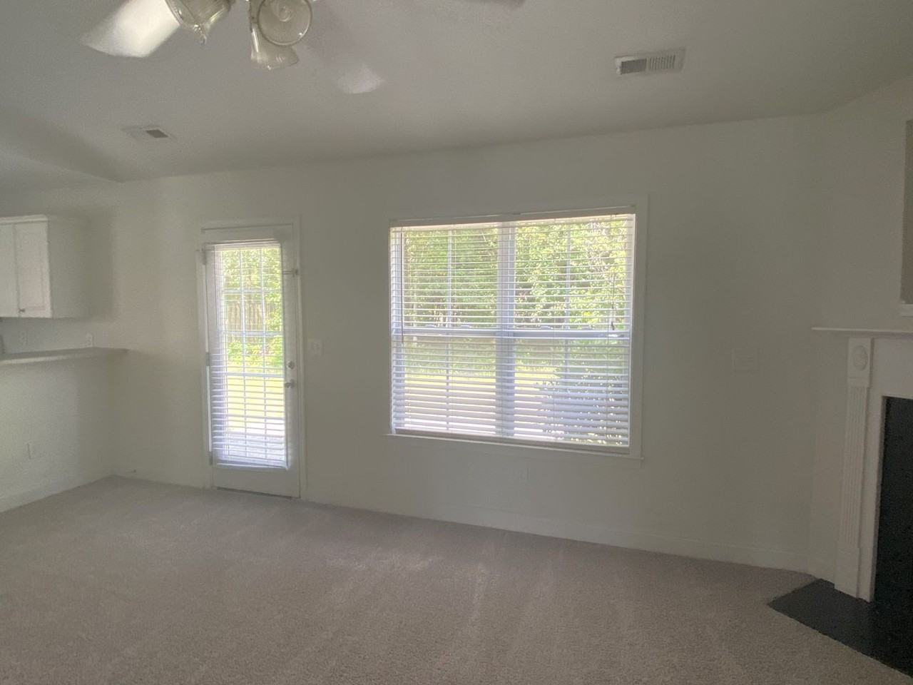 129 S Palm Dr - Photo 5 of 32