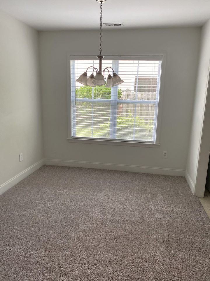 129 S Palm Dr - Photo 6 of 32