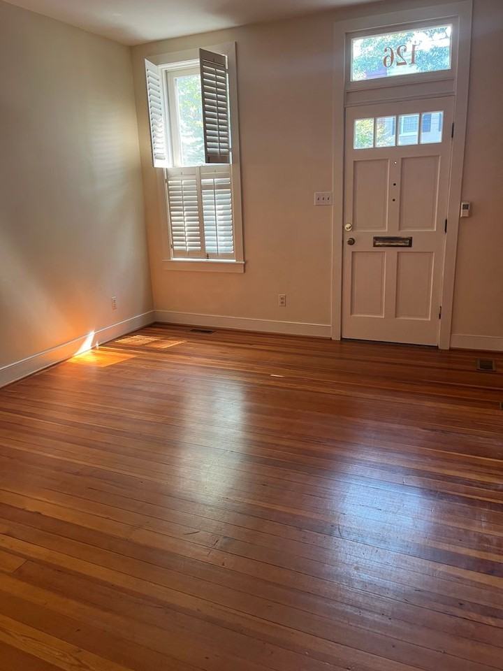 126 N Payne St - Photo 2 of 20
