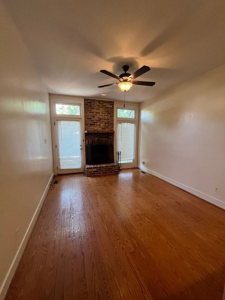 126 N Payne St - Photo 7 of 20