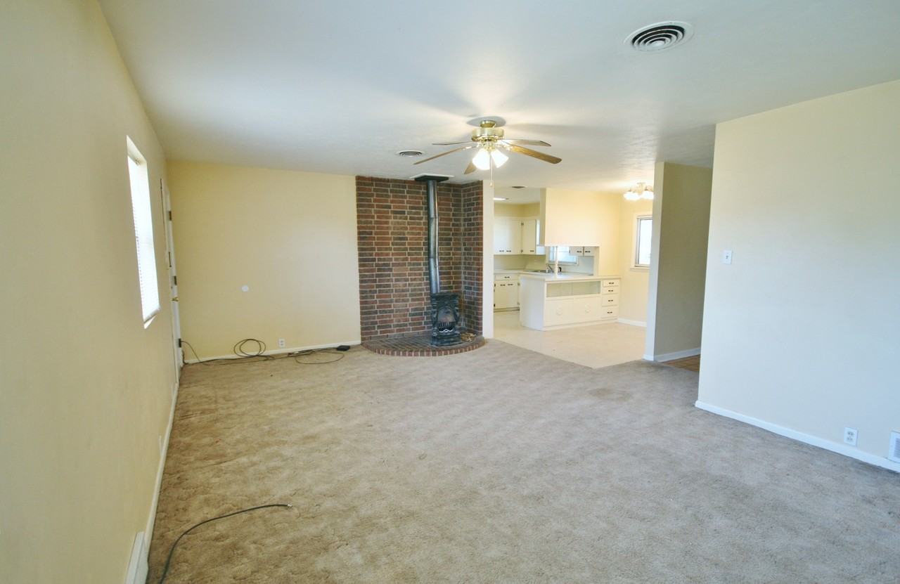 2625 Sheldon St - Photo 5 of 18