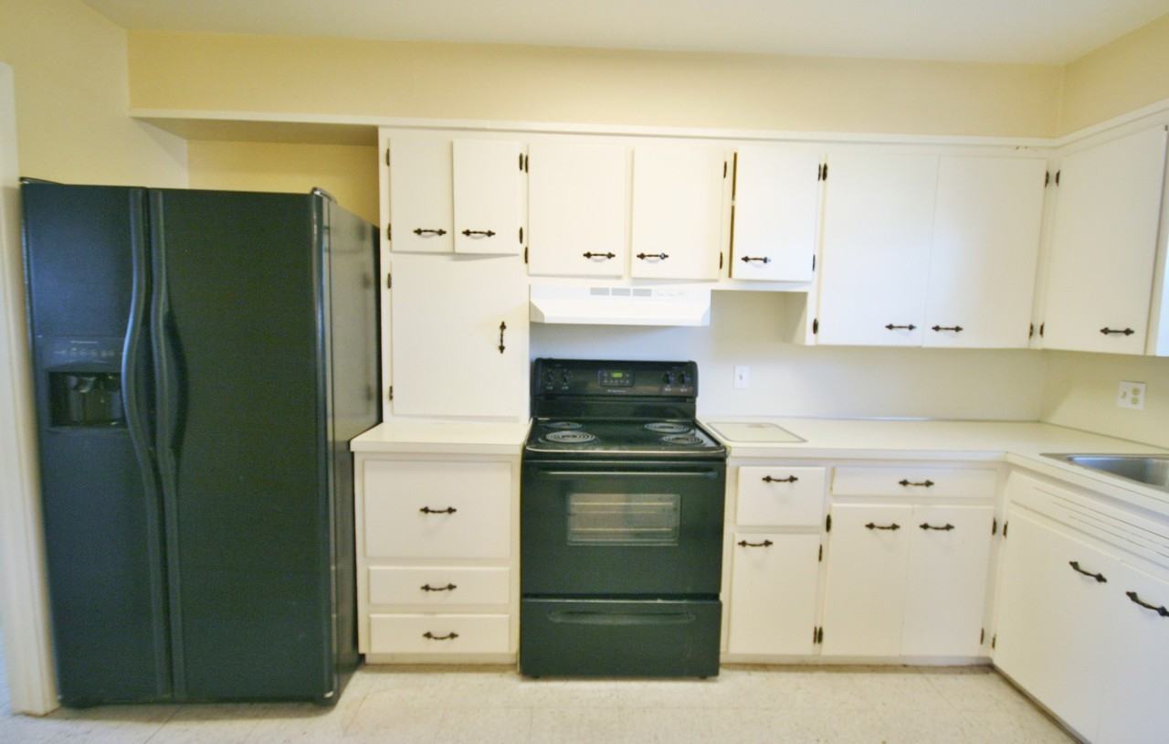 2625 Sheldon St - Photo 7 of 18