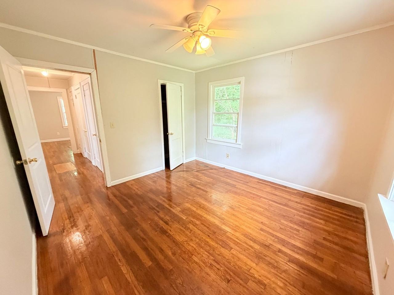 520 King St Se - Photo 6 of 9