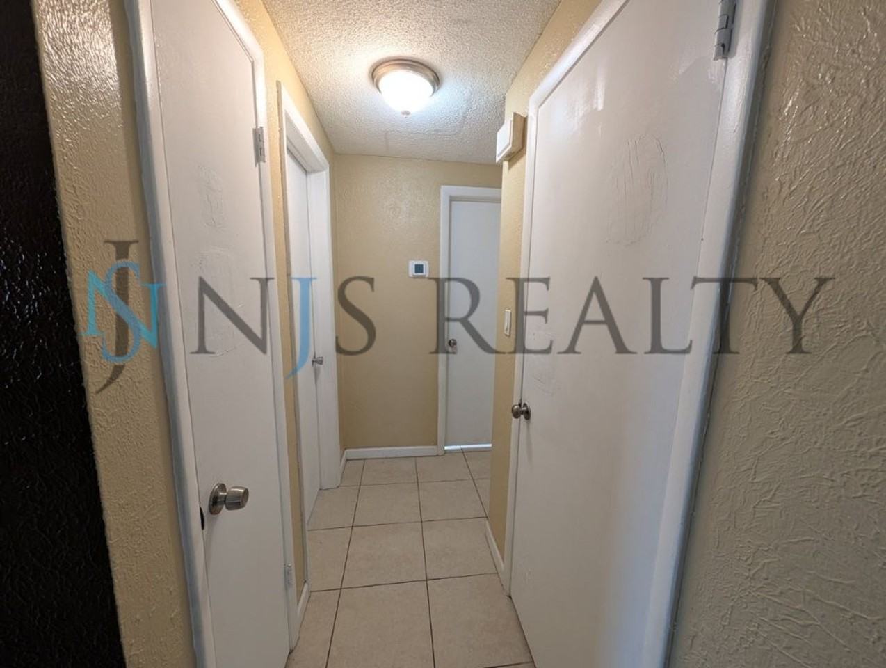 3034 Roxbury Dr - Photo 6 of 16
