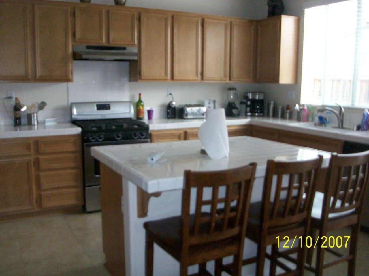 6404 Kaisha St - Photo 4 of 10