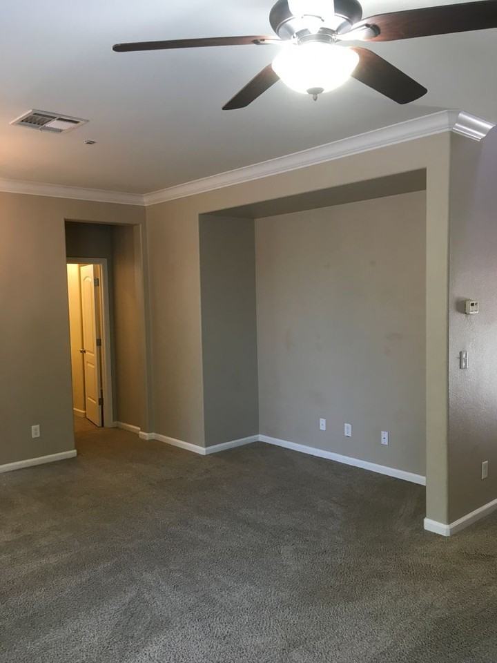 2113 Vienna Way - Photo 3 of 8