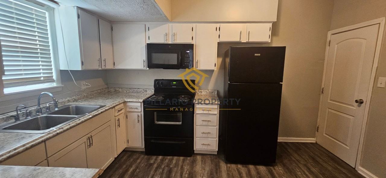 619 N Sherman Dr - Photo 2 of 17