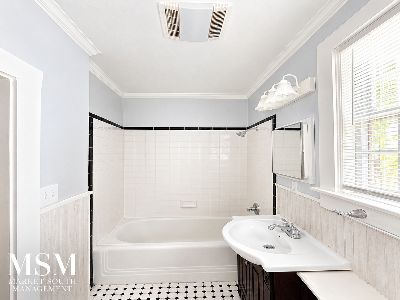1701 Ott St #2 - Photo 3 of 9