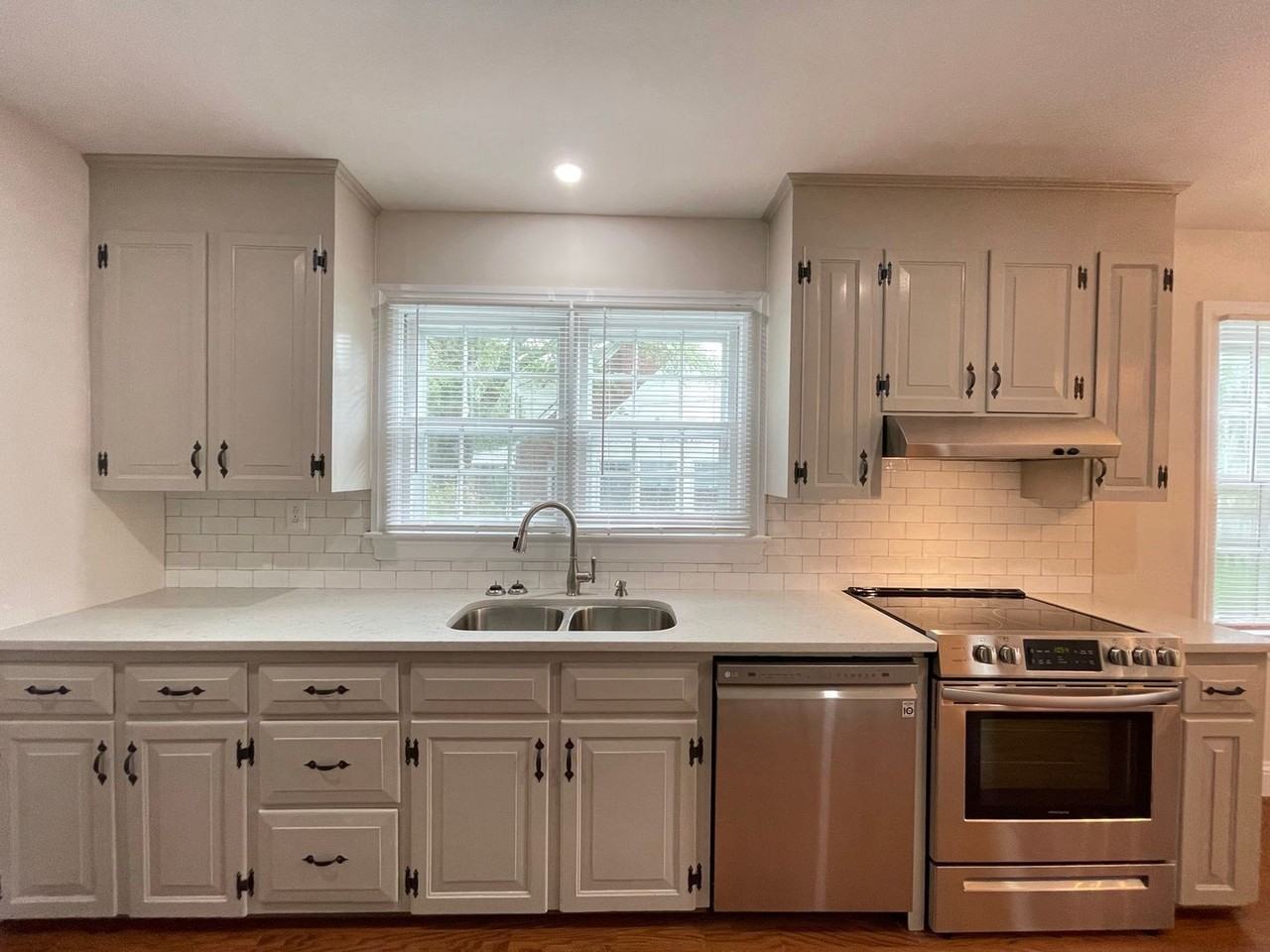 707 N Brunswick Ave - Photo 4 of 31