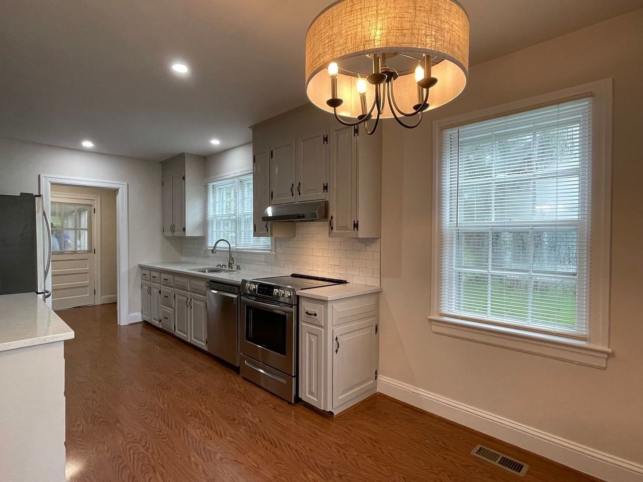 707 N Brunswick Ave - Photo 5 of 31