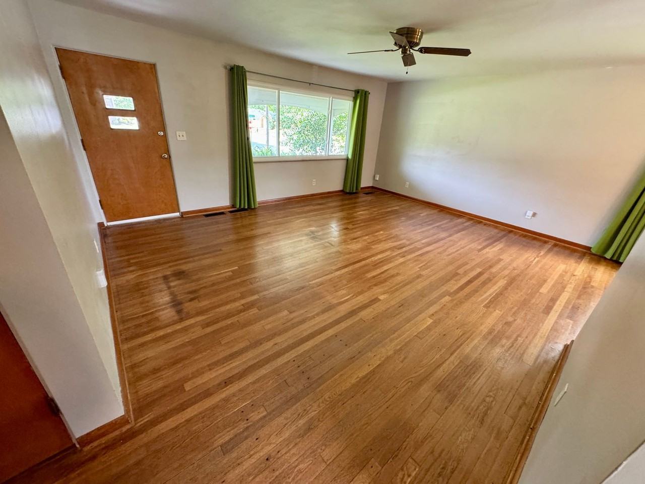 2562 Bristol Rd - Photo 5 of 43