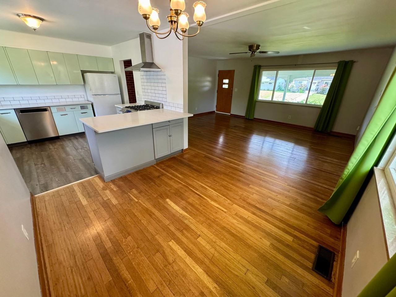2562 Bristol Rd - Photo 7 of 43