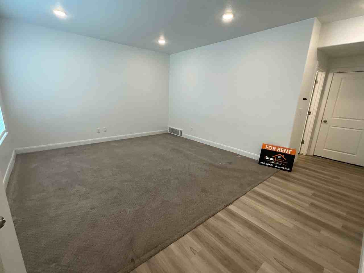 3104 N 1625 E - Photo 3 of 29