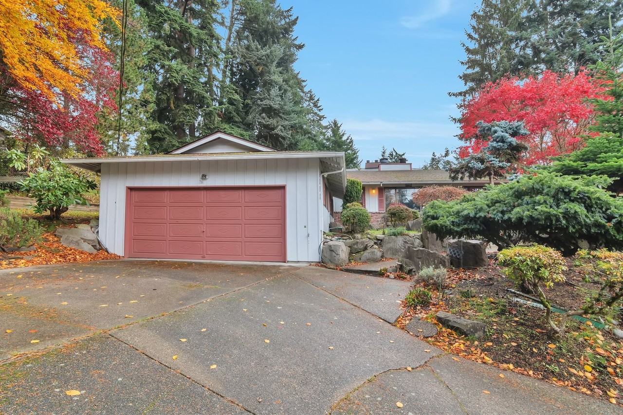 9606 241st Pl Sw - Photo 3 of 25