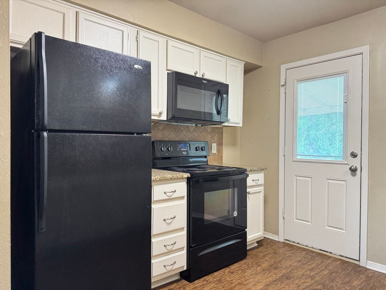 8414 Cambridge Rd #C07 - Photo 7 of 20