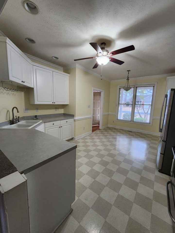 3120 Metthame Dr - Photo 7 of 10