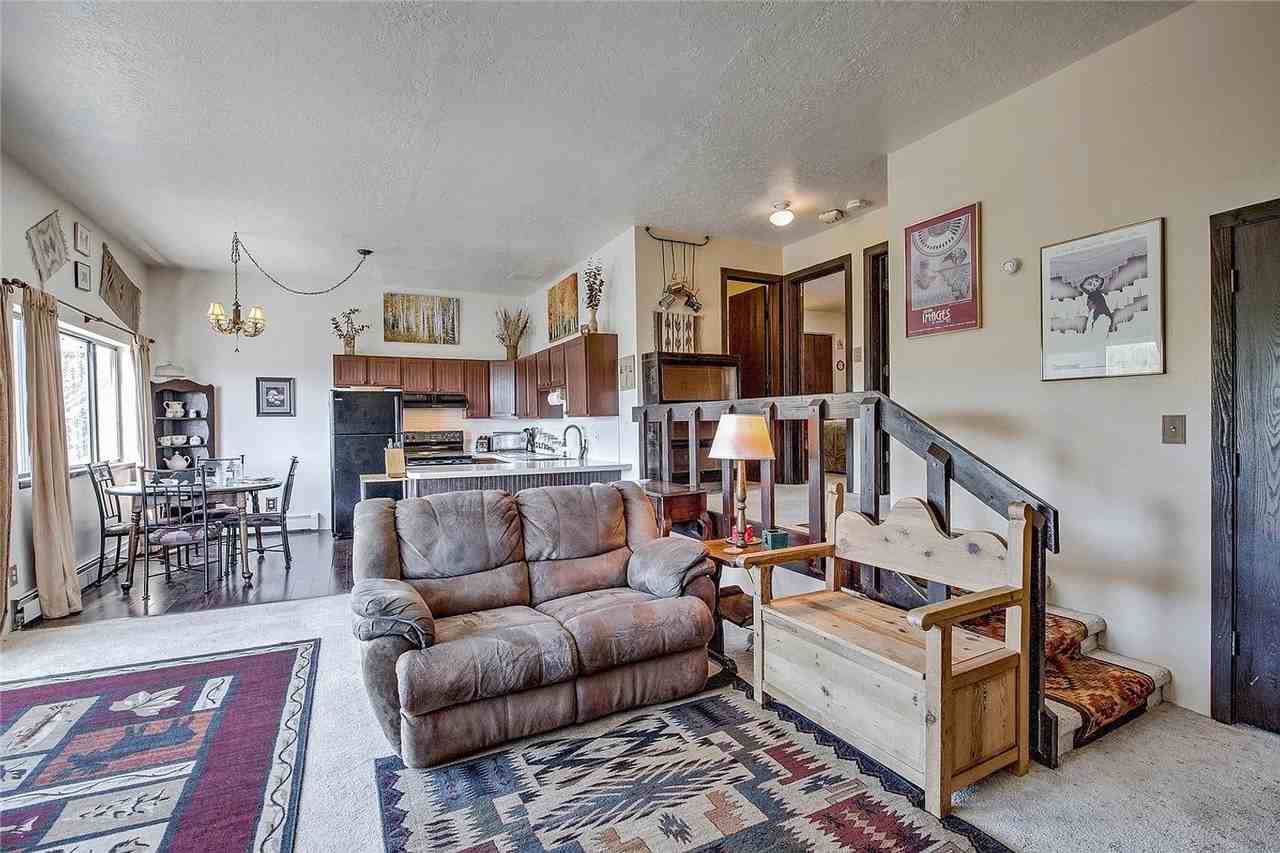 9800 Ryan Gulch Rd - Photo 6 of 23