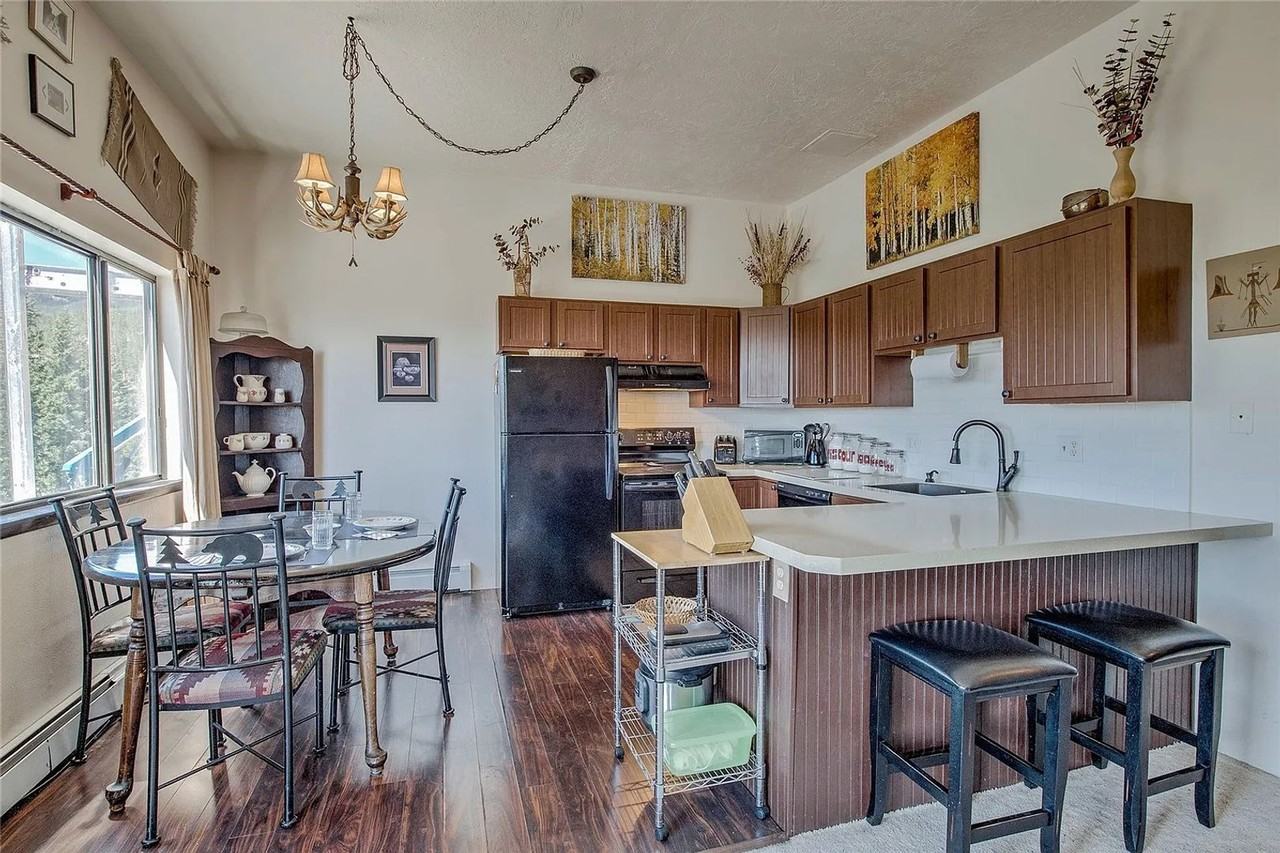 9800 Ryan Gulch Rd - Photo 7 of 23