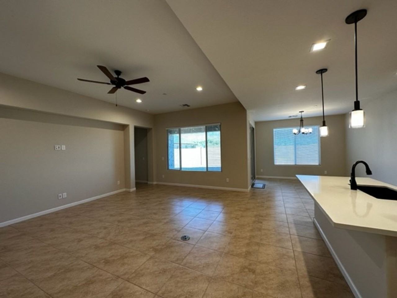 840 Eugene Rd - Photo 4 of 30