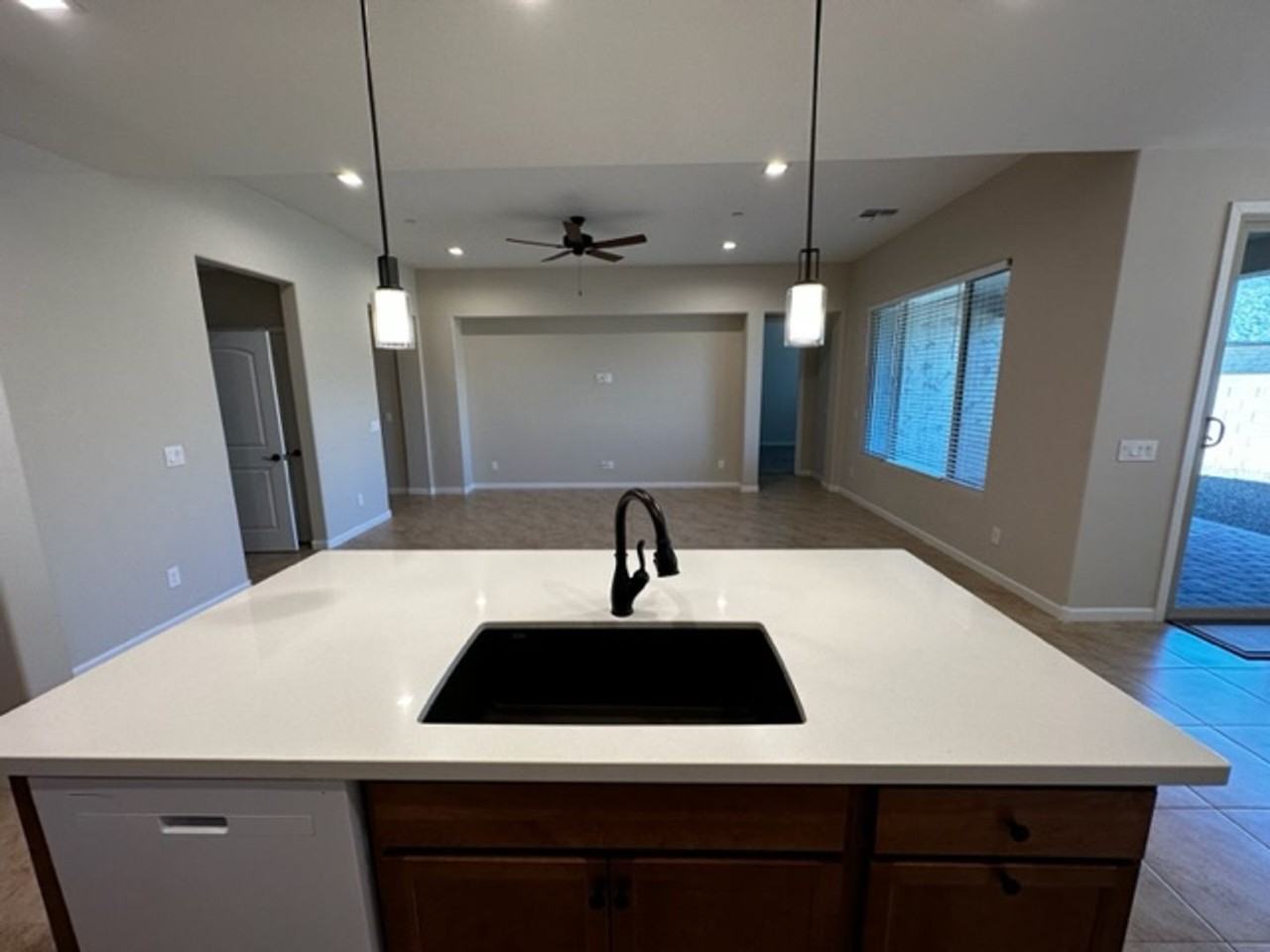 840 Eugene Rd - Photo 5 of 30