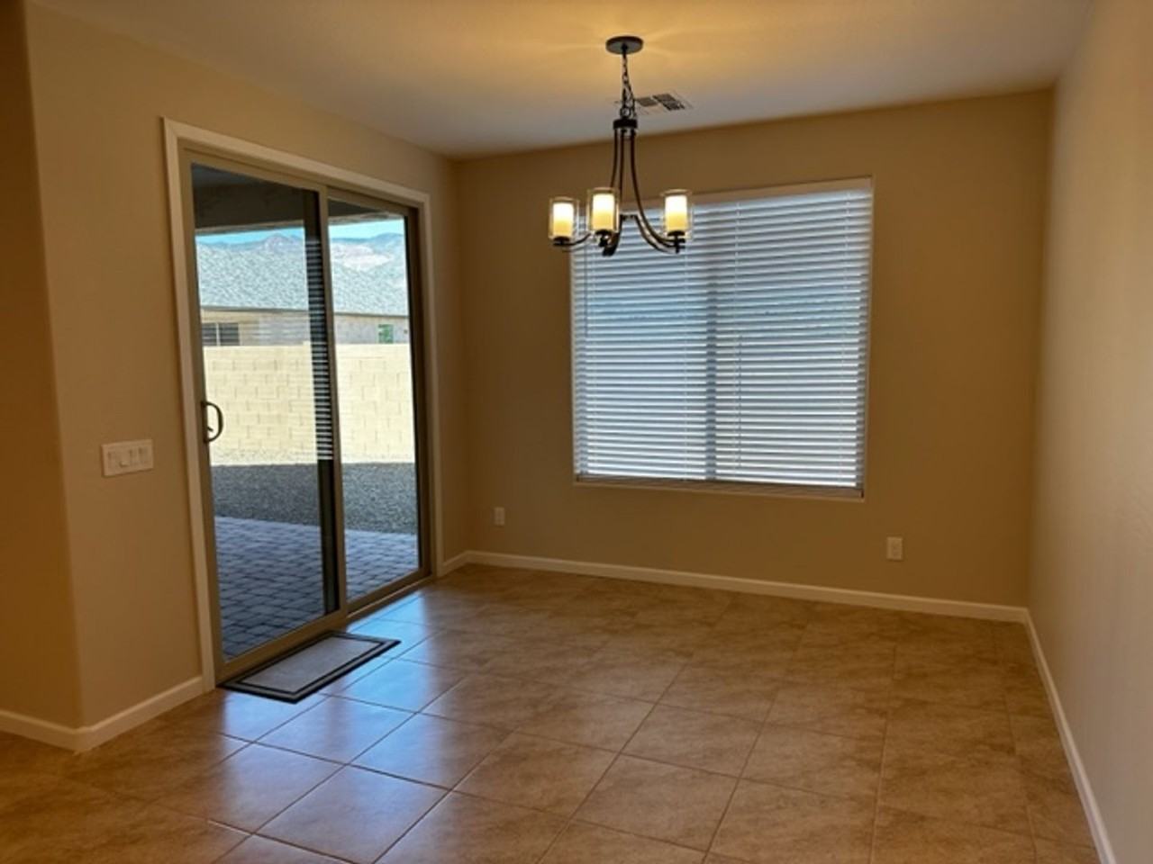 840 Eugene Rd - Photo 6 of 30