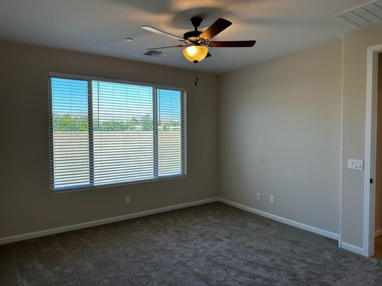 840 Eugene Rd - Photo 7 of 30