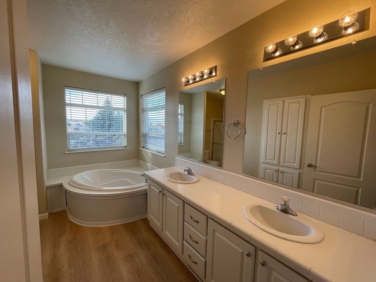 2335 Jacobsen Ln - Photo 7 of 14
