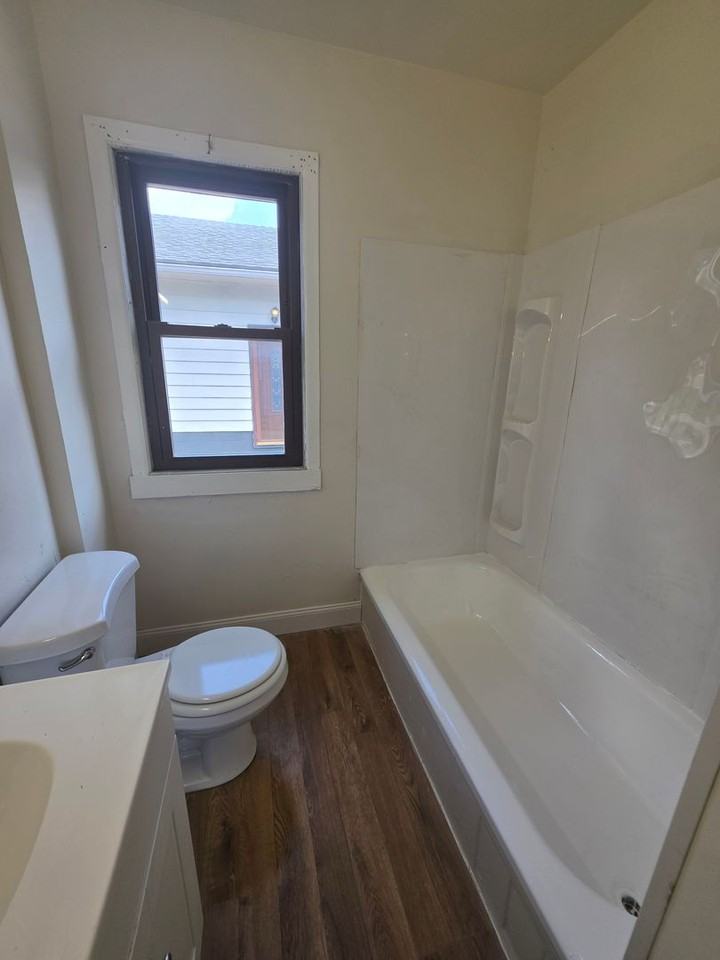 1873 16th St Sw - Photo 5 of 10