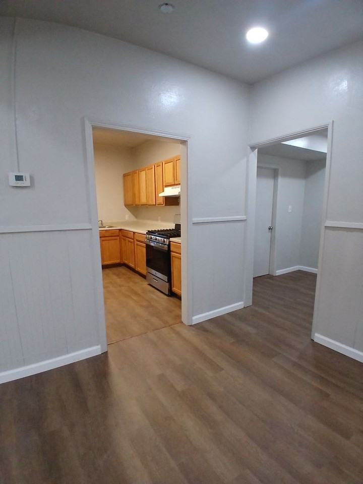 135 N 1st St - Photo 5 of 18