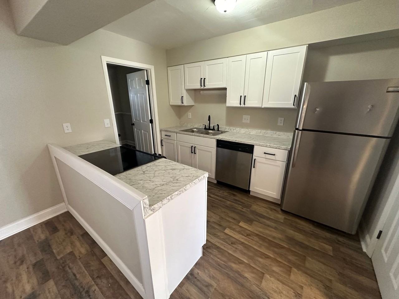 2308 Applebee Way - Photo 3 of 8