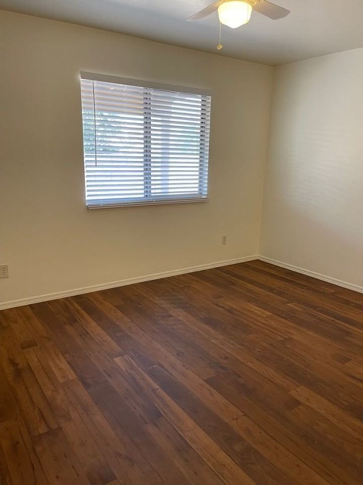 2057 W Silver Meadow Pl - Photo 7 of 18