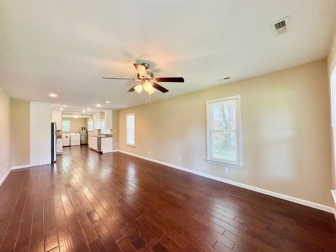 519 Walnut St - Photo 2 of 18