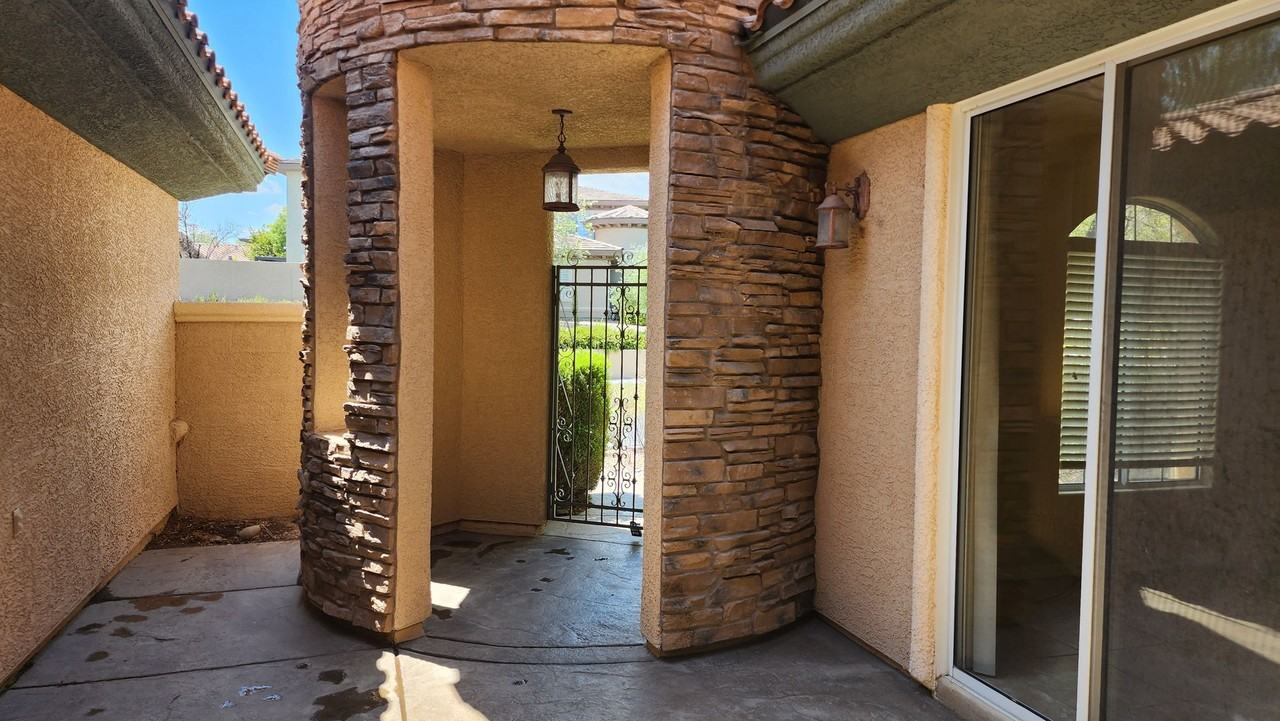 224 Uccello Dr - Photo 2 of 26