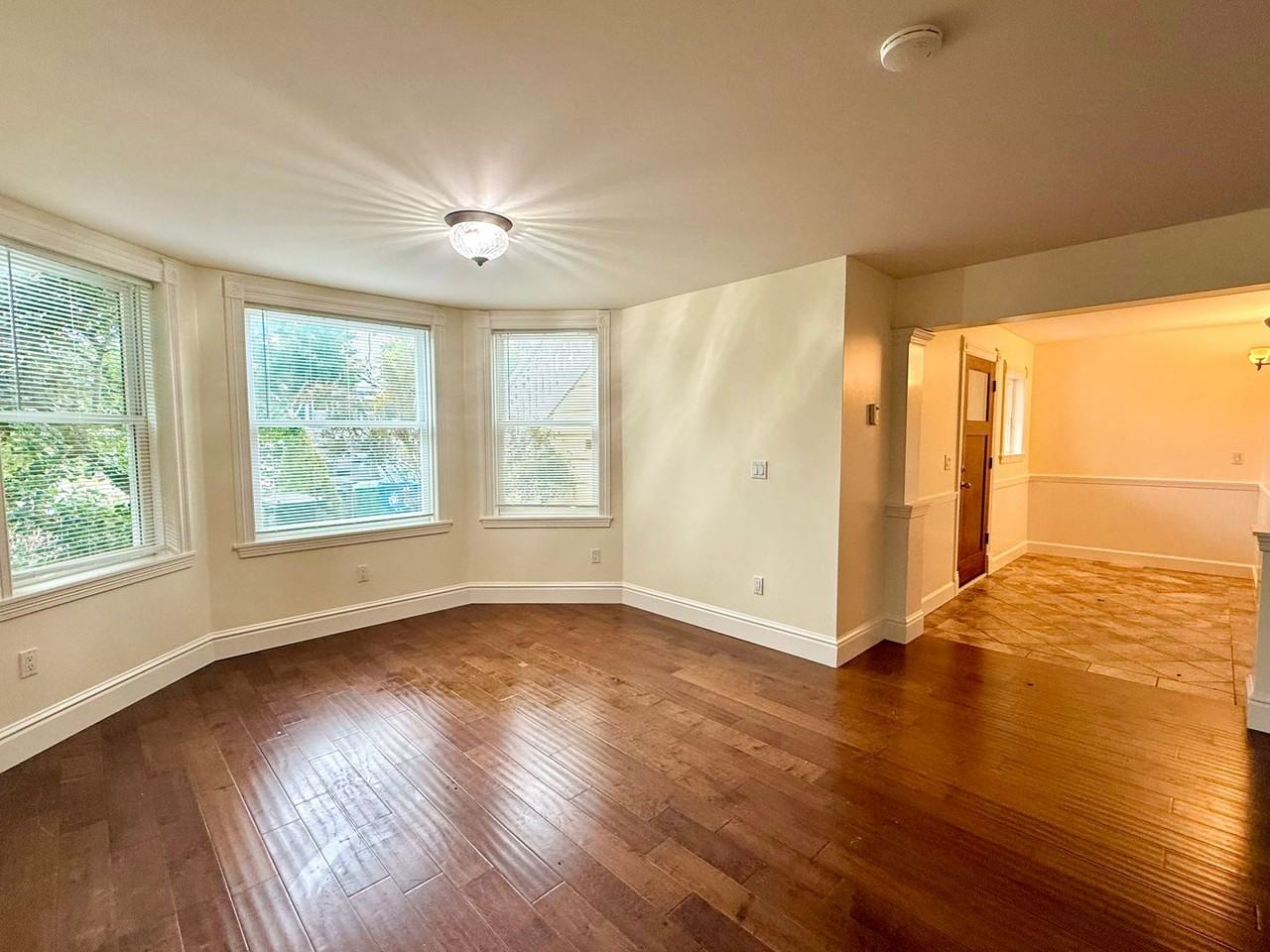 1206 9th St - Photo 6 of 19