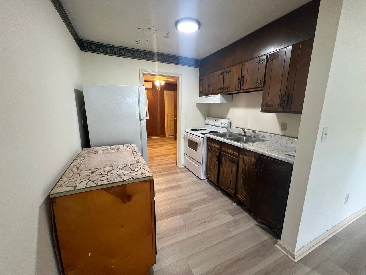 413 30th Pl - Photo 4 of 7
