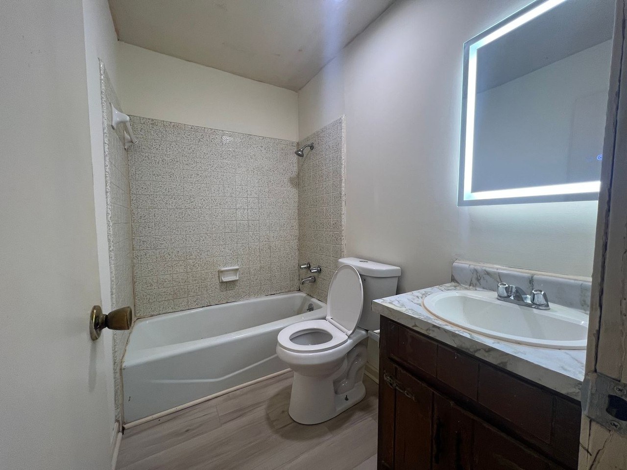 413 30th Pl - Photo 7 of 7