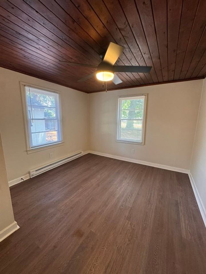 407 Lane St Se - Photo 5 of 5