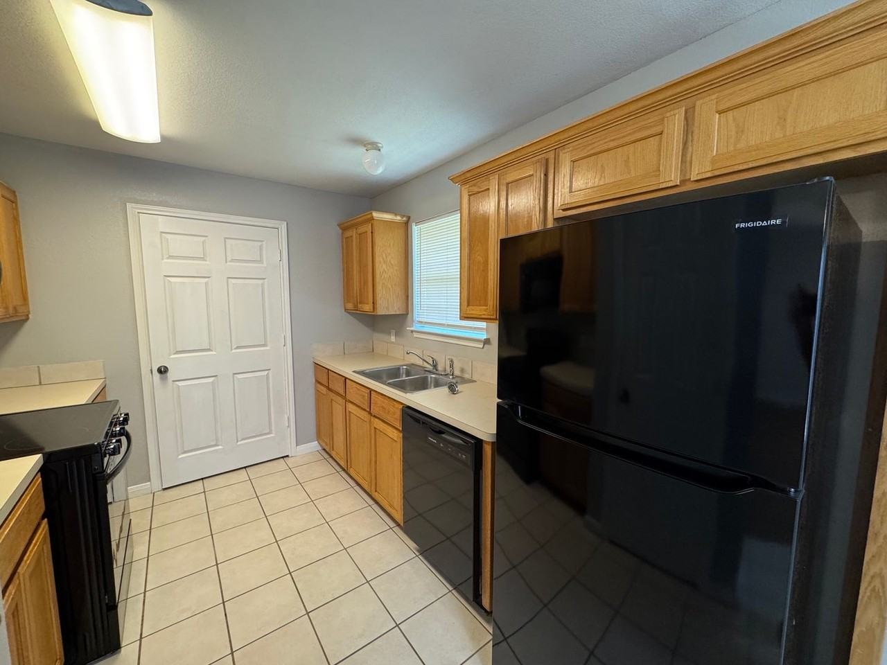10233 Hyacinth Ln #A - Photo 4 of 17