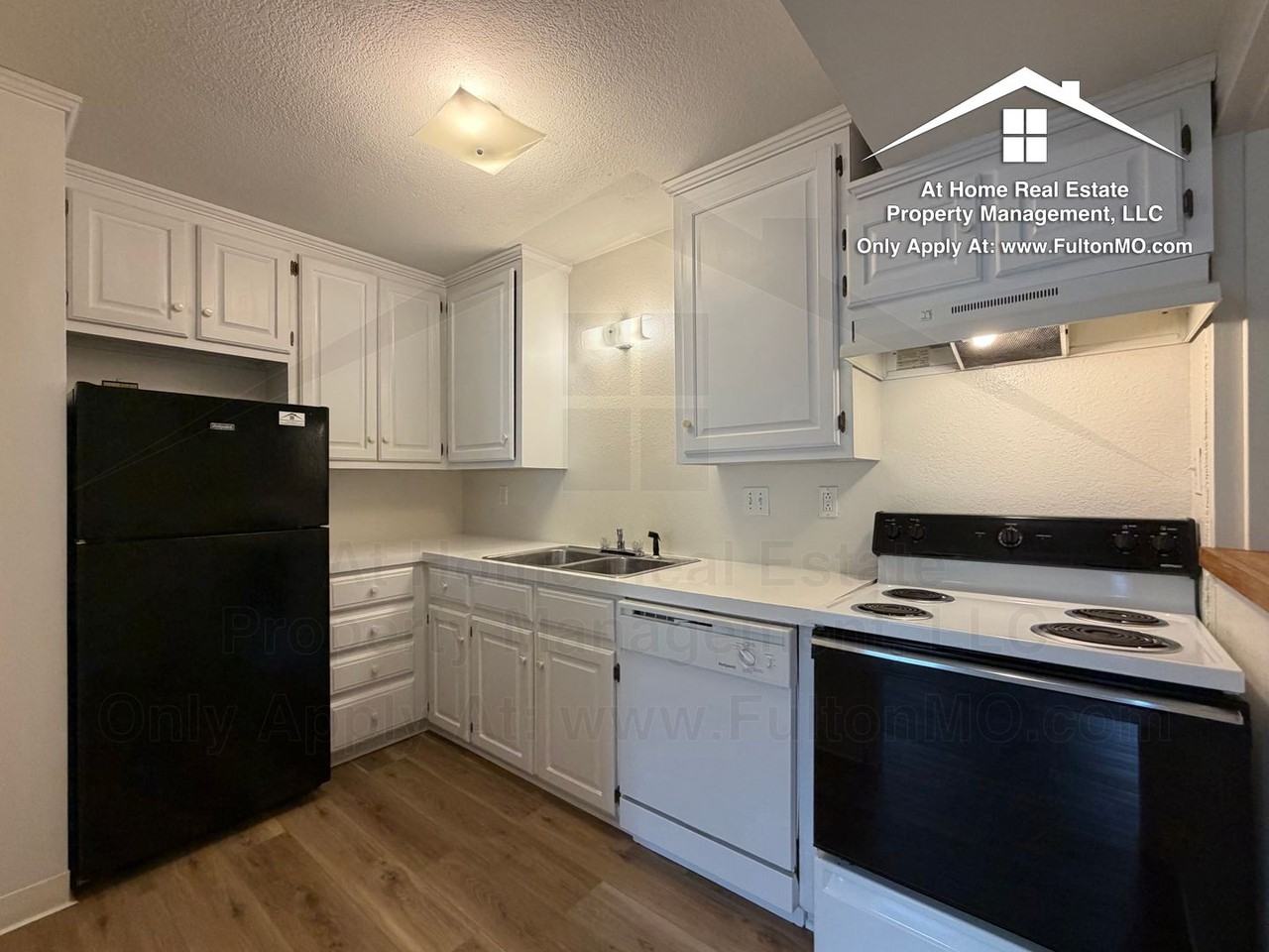 Boulder and Granite Court Apartments - Photo 7 of 41