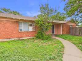 featured image of 2711 Duncan Dr