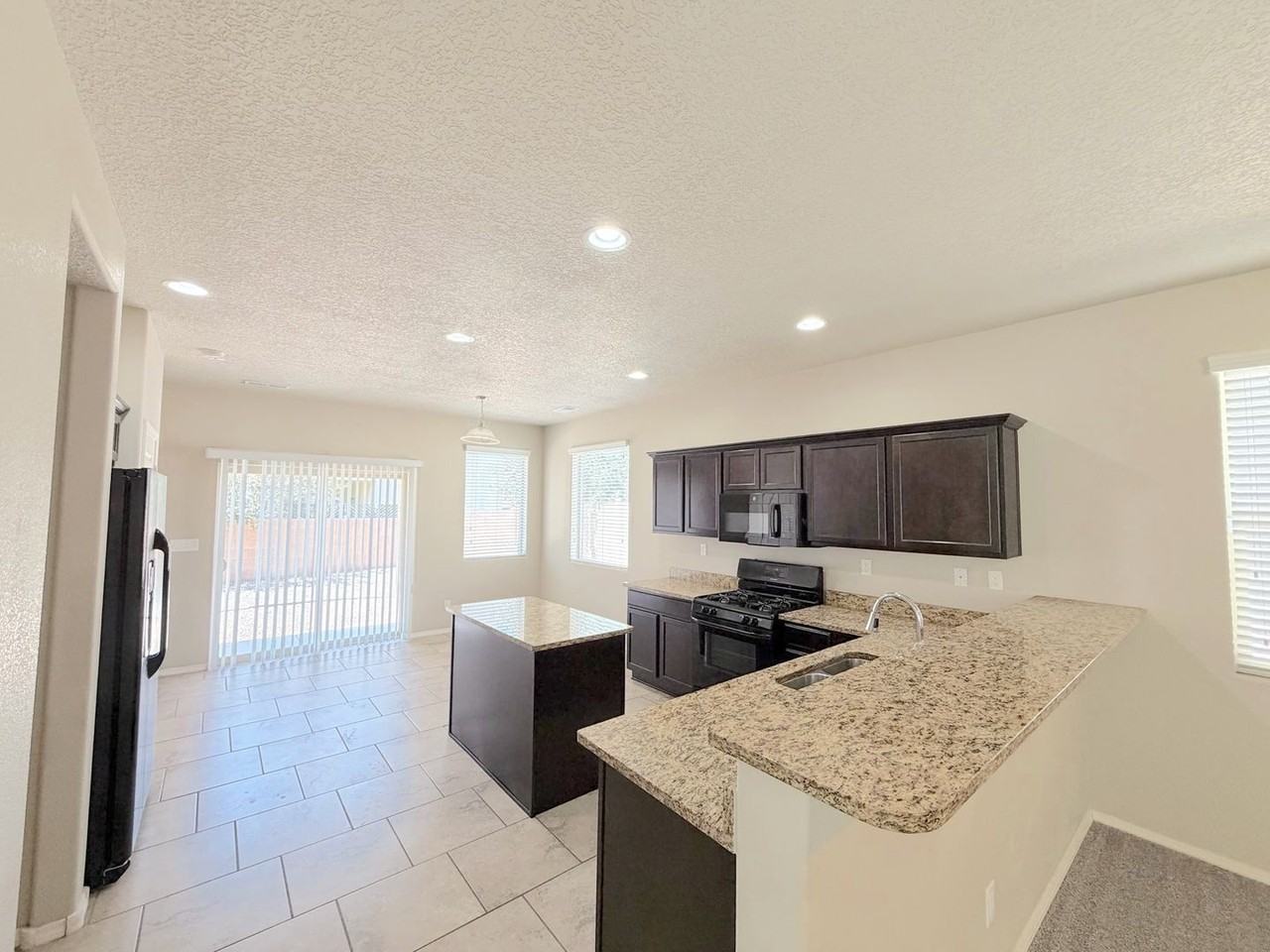 8724 Zephyr Pl Nw - Photo 6 of 26