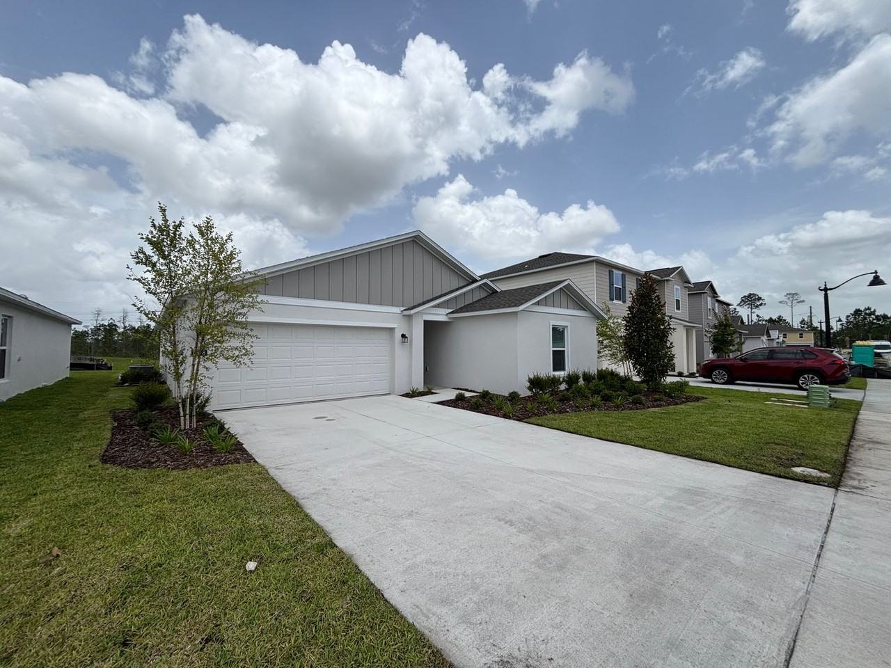 1318 Belle Isle Ln - Photo 2 of 30