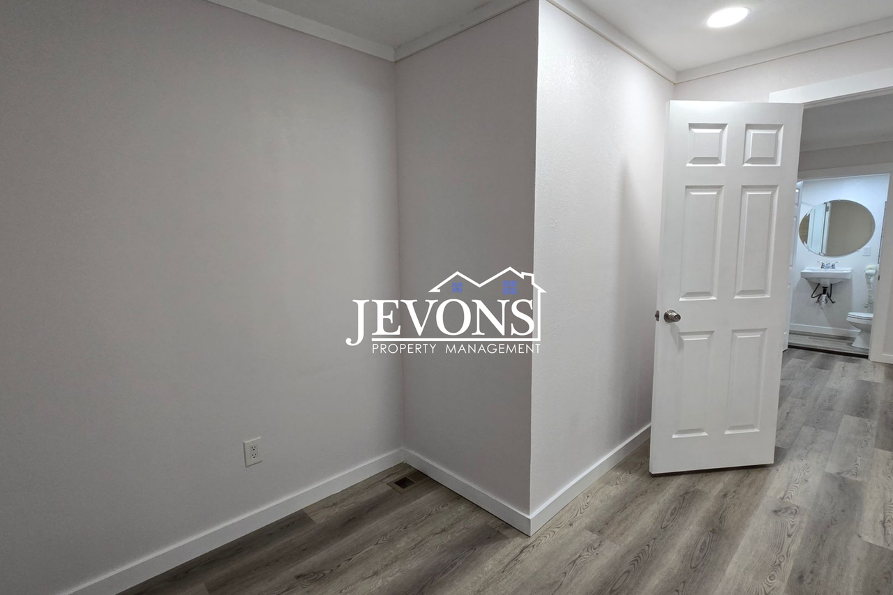 503 N 12th St - Photo 4 of 12