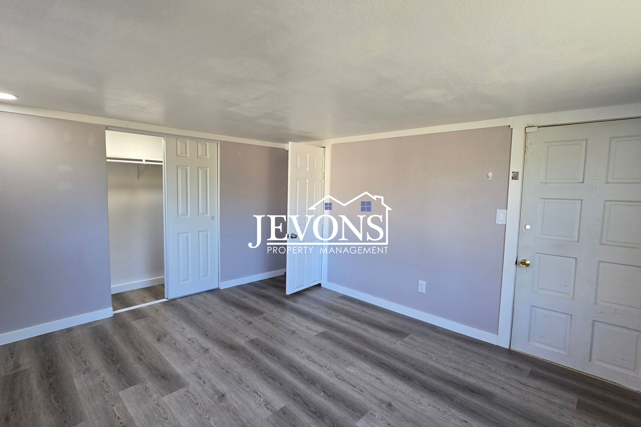 503 N 12th St - Photo 5 of 12