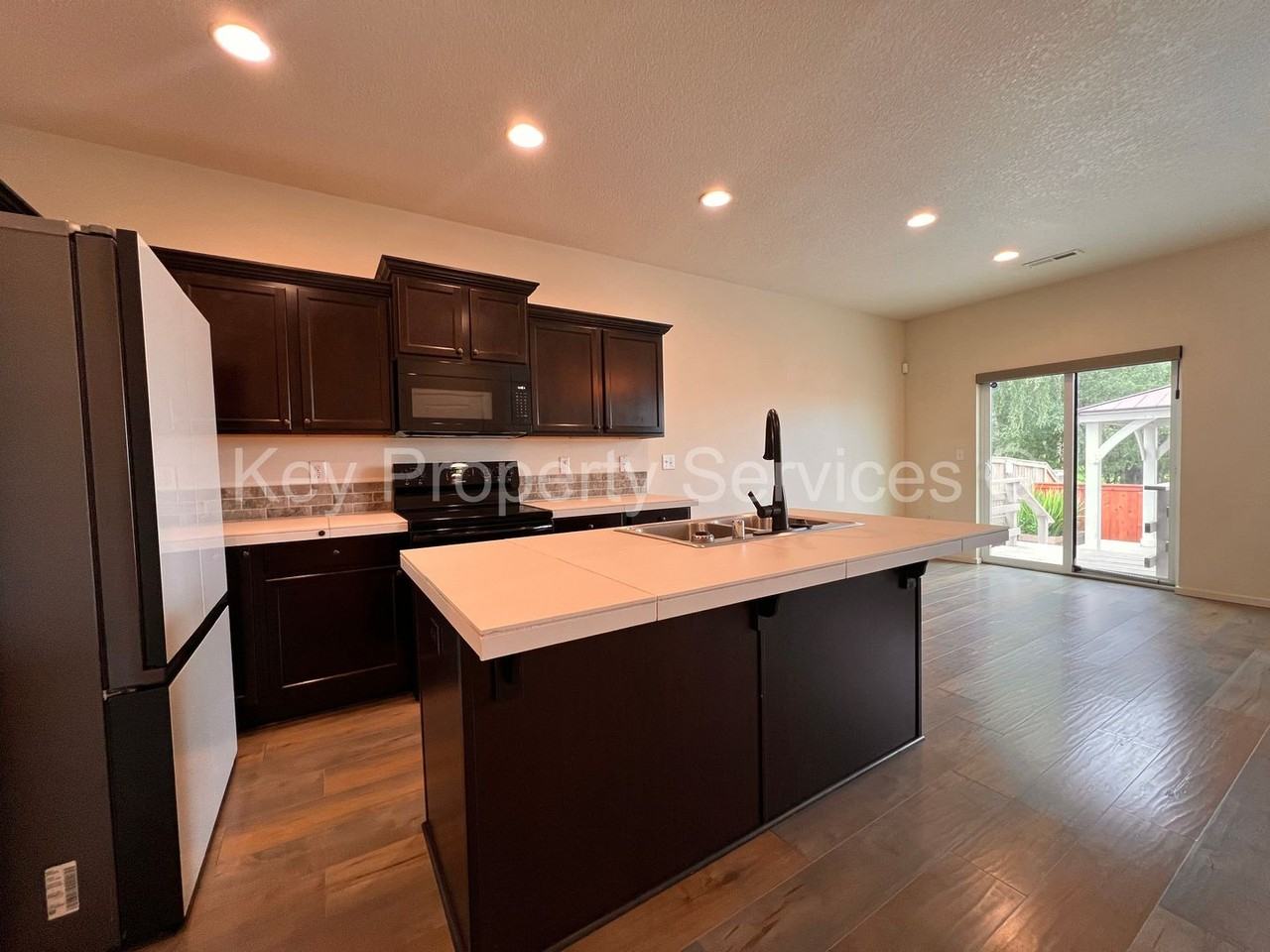 5600 Ne 129th Pl - Photo 4 of 26