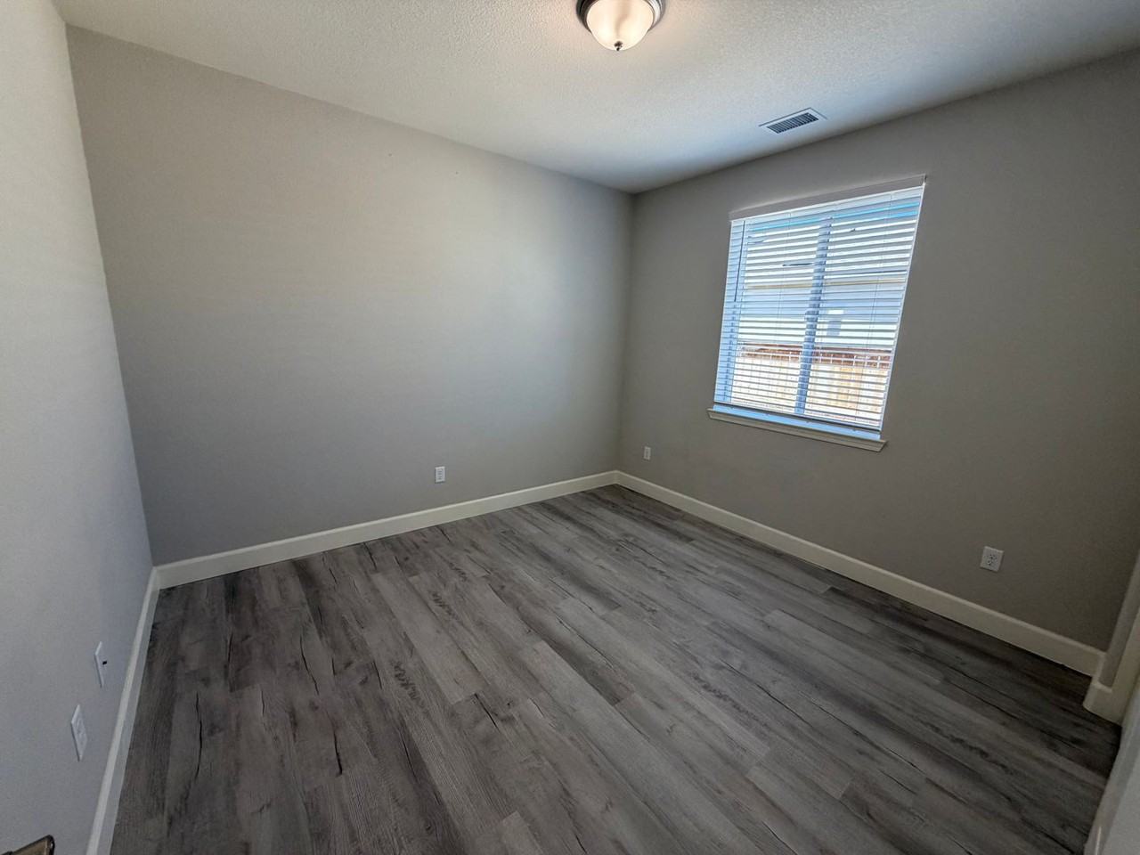 7285 Overture Dr - Photo 4 of 30