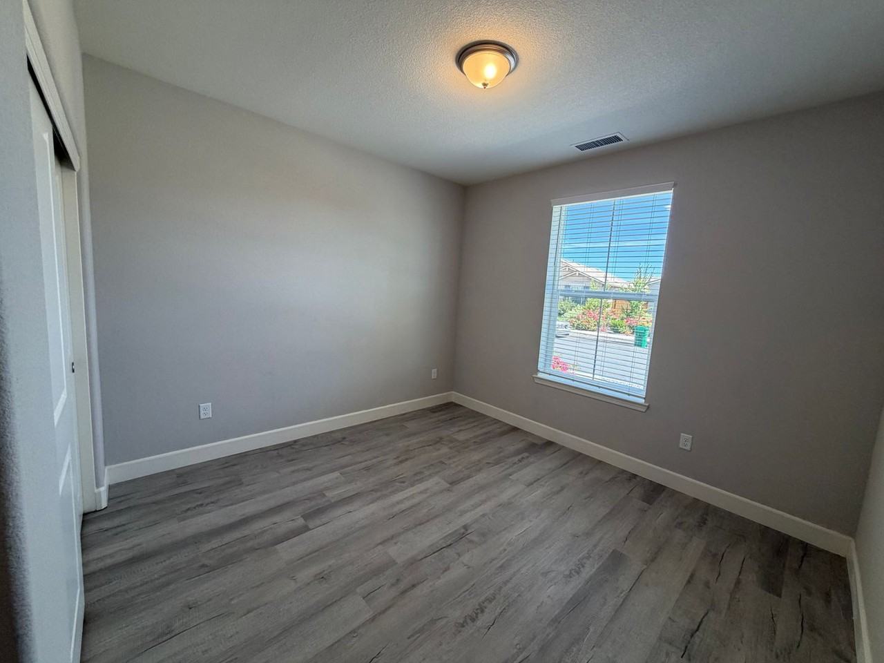 7285 Overture Dr - Photo 7 of 30