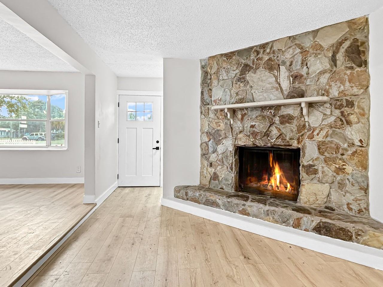 3128 49th St N - Photo 5 of 26