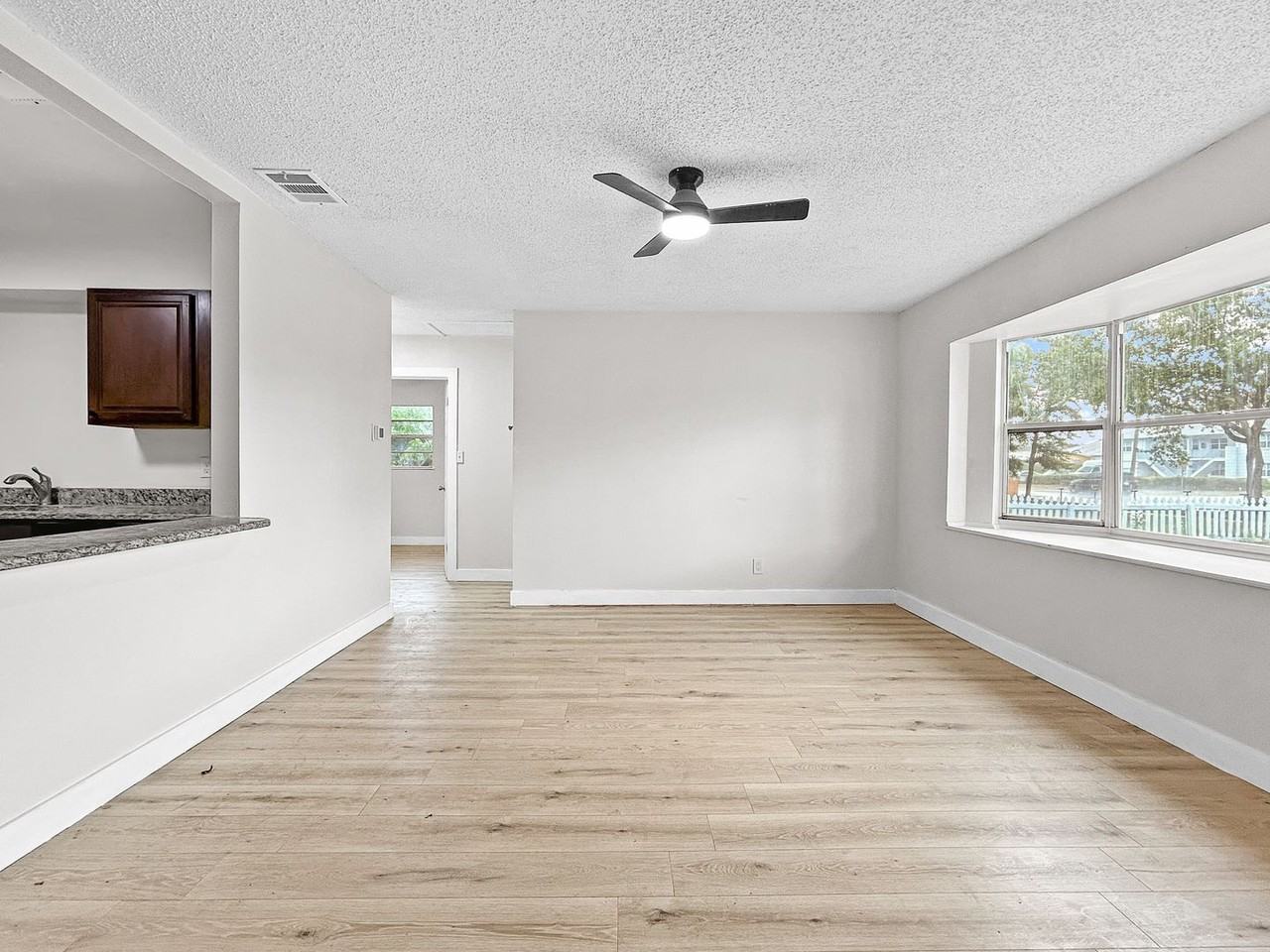 3128 49th St N - Photo 7 of 26