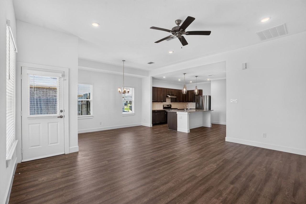12340 N Chestnut Hills Dr - Photo 3 of 15